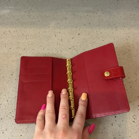 LOUIS VUITTON - Vernis Patent Leather PM Agenda Cover - Picture 6 of 10